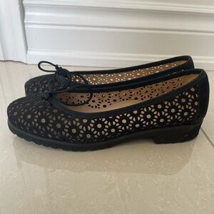 Ron White Gaila Floral Black Flats - Size 7.5